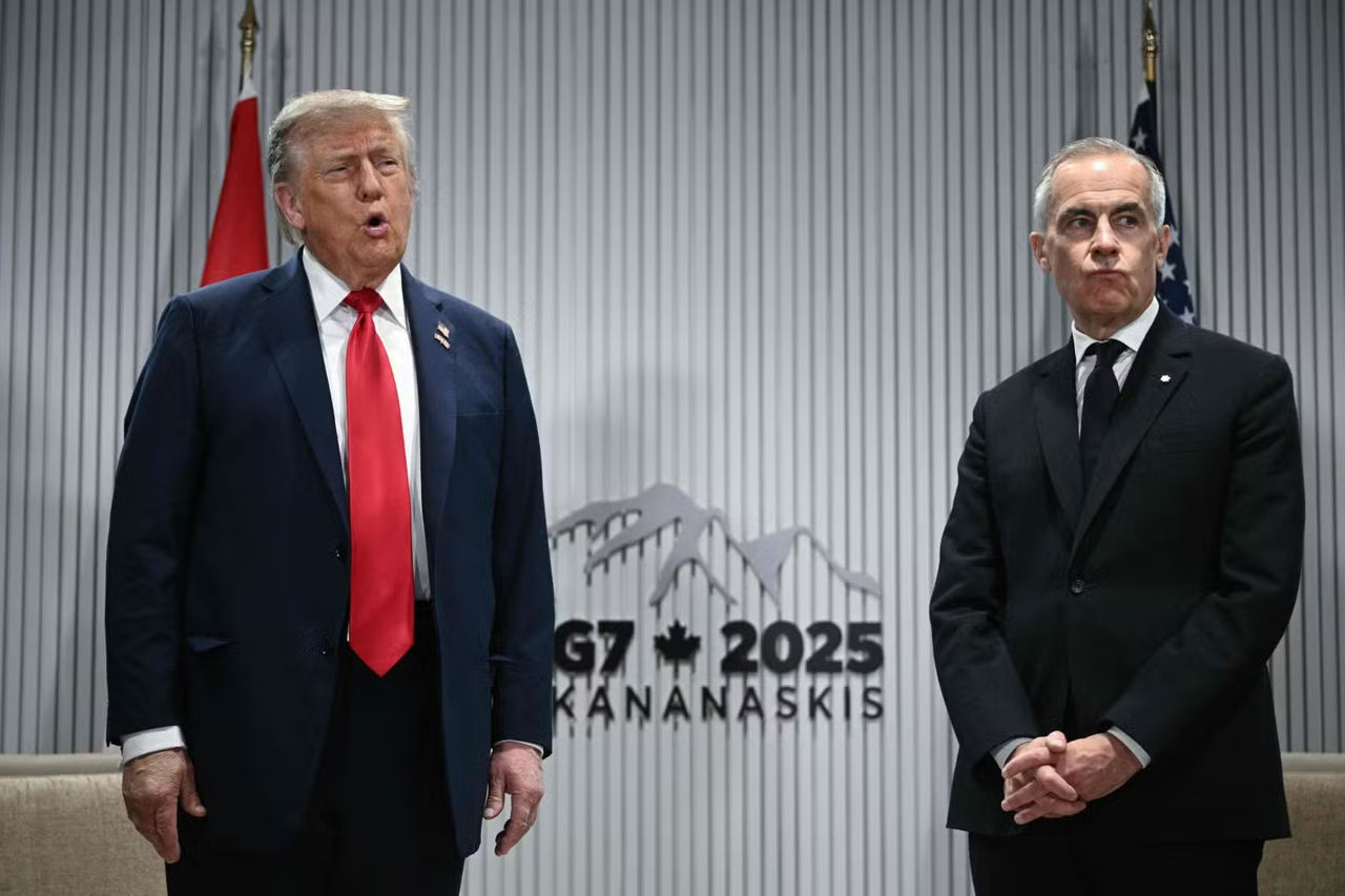 Trump anunță taxe vamale de 35% pentru Canada.