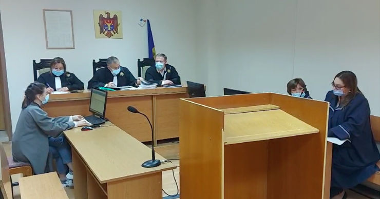 В суд не явился ни один из адвокатов Илана Шора, они оштрафованы.