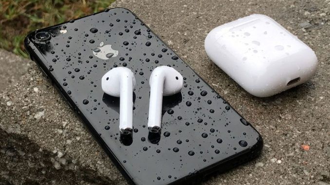 Наушники AirPods будут следить за здоровьем.