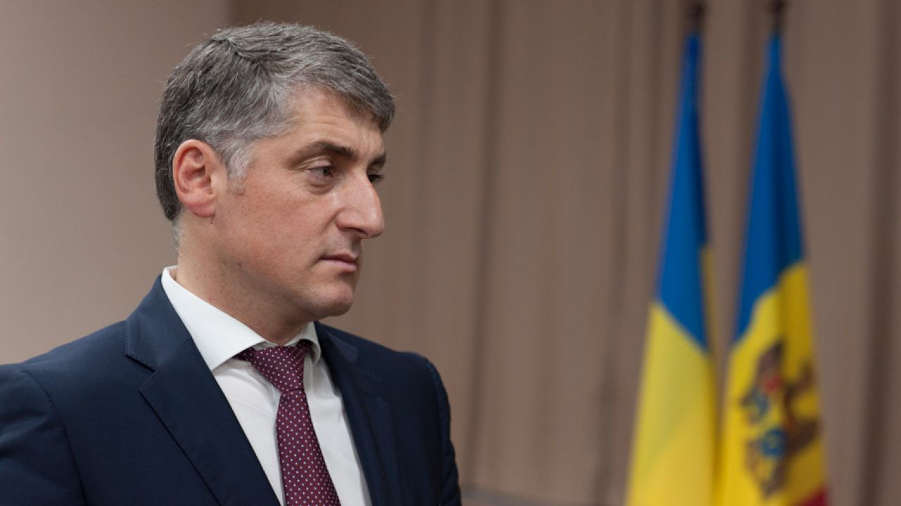 Харунжен: В Молдове власть сильнее общества, которое её избрало.