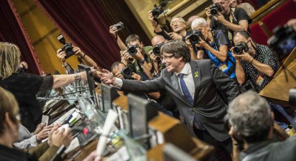 O ţară din UE vrea să-i ofere azil politic lui Carles Puigdemont