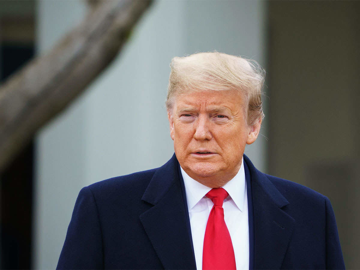 Трамп распорядился рассекретить документы о слежке ФБР за его штабом.