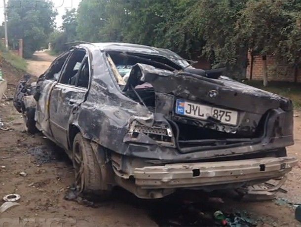 В аварии пострадали шесть человек – четверо взрослых и двое детей. 
