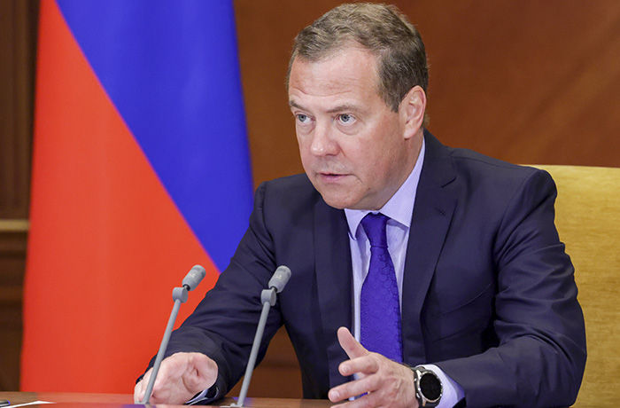 Медведев: "Спецоперация" проводится для недопущения третьей мировой войны.