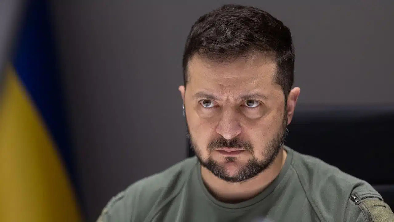 СМИ: Зеленский передал лидерам ЕС список необходимых вооружений.