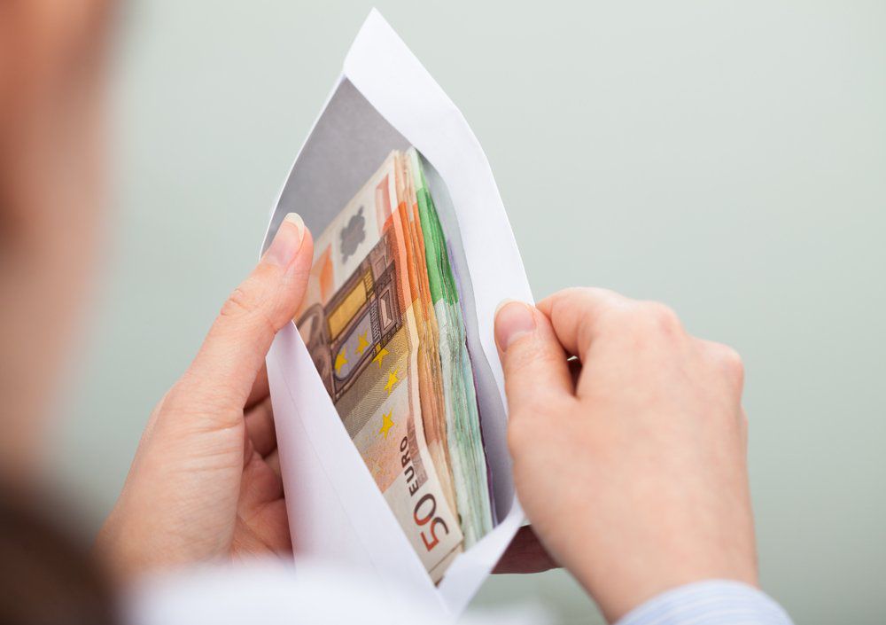 Un bărbat din Grigoriopol a fost reținut de CNA și PA în timp ce încerca să mituiască un om al legii.