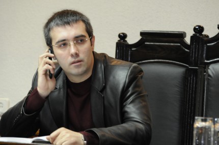 Despre aceasta anunţă chiar deputatul într-o postare pe facebook.