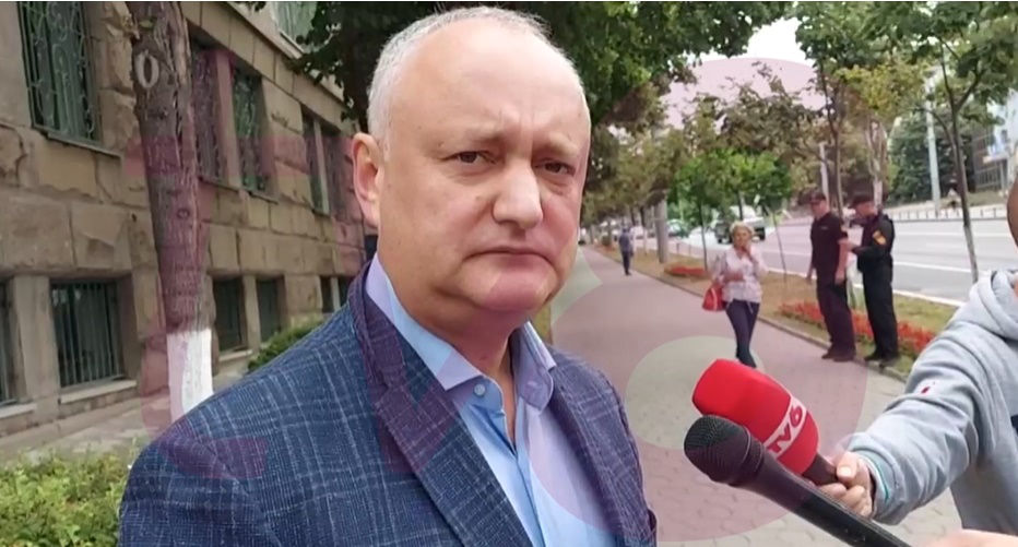 Додон отказался комментировать арест активов: подписал документ о неразглашении.