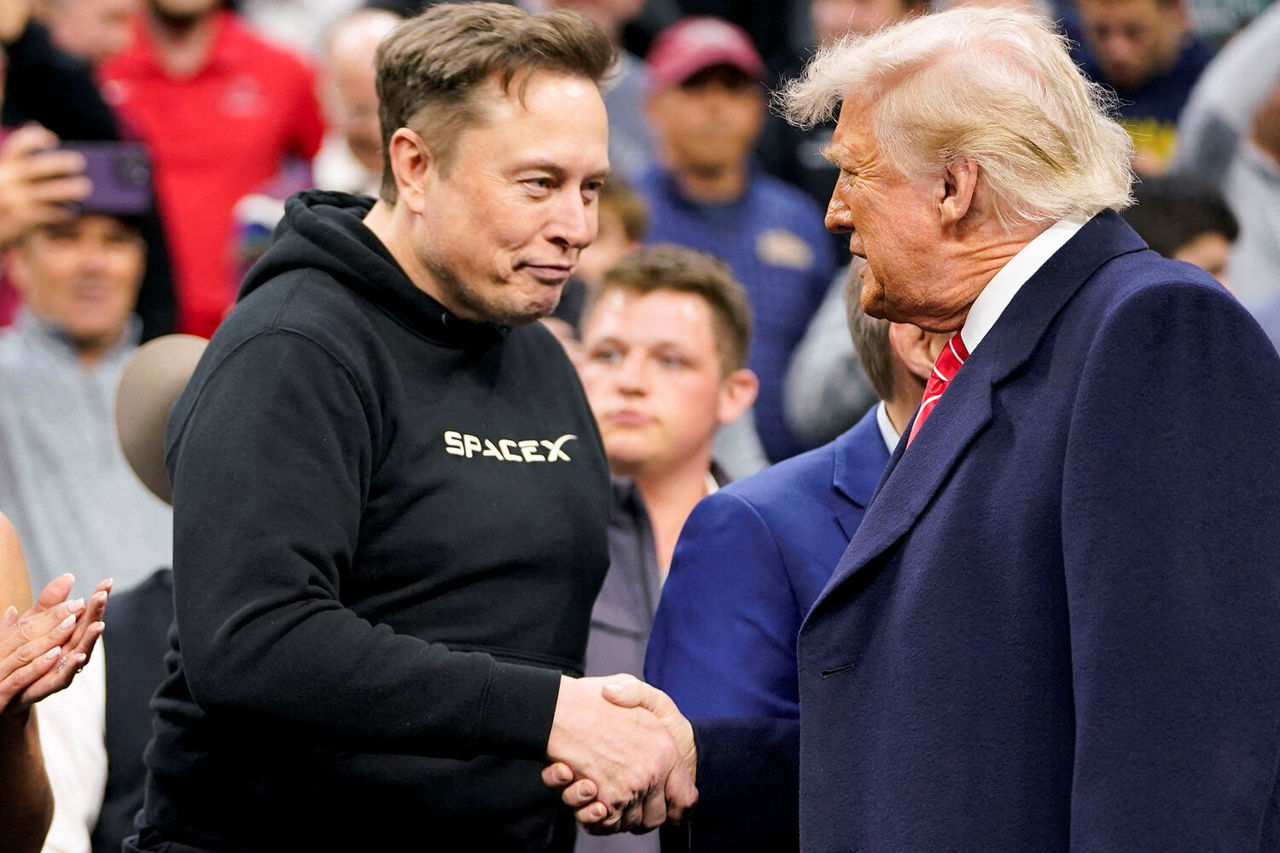 Трамп подтвердил уход Маска из правительства США.