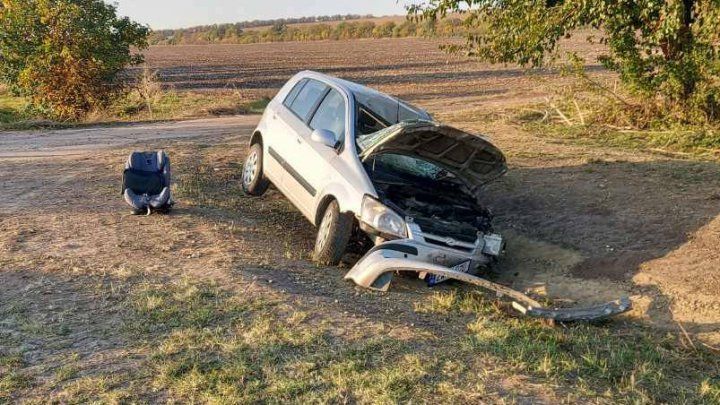 В Cынжерейском районе семья попала в ДТП с фурой.
