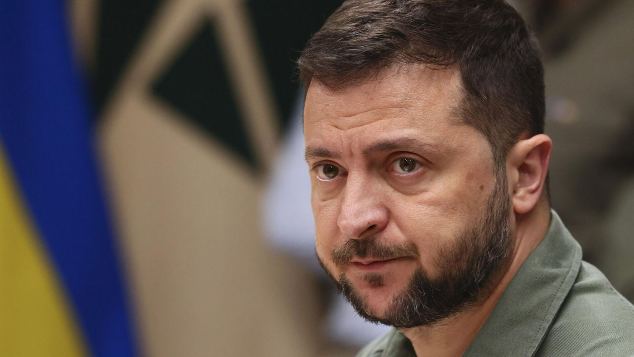 Зеленский покинет пост президента Украины после войны.