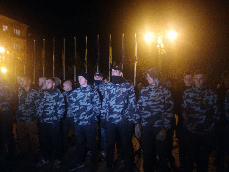 В центр Киева стянули силовиков из-за протестов под Офисом президента.
