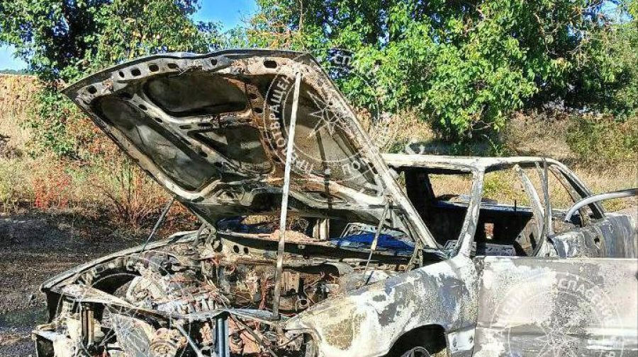 В Дубоссарах автомобиль загорелся на ходу.