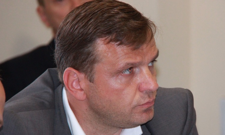 Năstase și-ar fi ascuns cartea sa de muncă în care se arată că, în timp ce lucra la procuratură, acesta a activat pe parcursul a câțiva ani în calitate de lector la Academia de Arte.