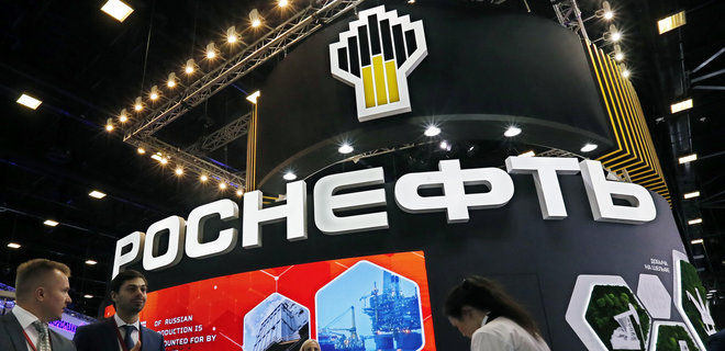 В США получили ордер на арест самолета, принадлежащего российской нефтяной компании "Роснефть".