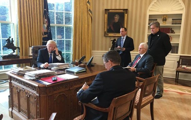 Беседа Владимира Путина и Дональда Трампа продолжалась около 45 минут.