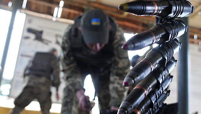 Украинские пограничники провели учения на границе с Крымом.
