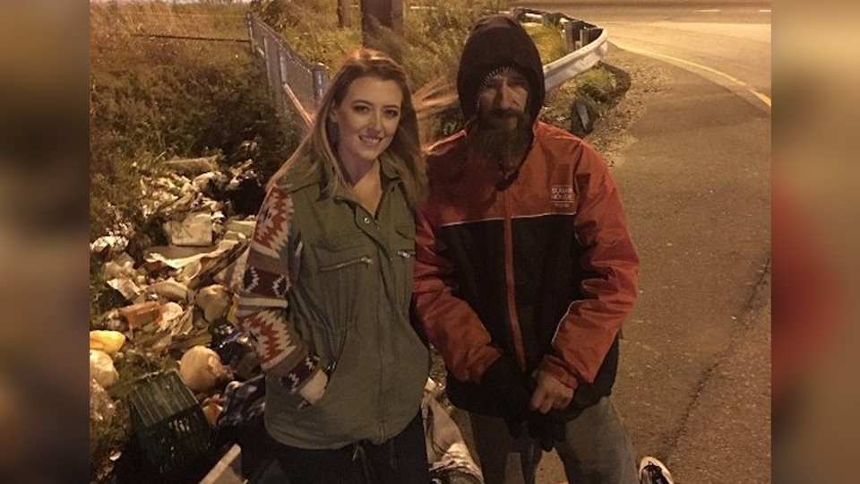 Краудфандинговая платформа GoFundMe возместила деньги всем, кто жертвовал их для бездомного, который оказался мошенником.
