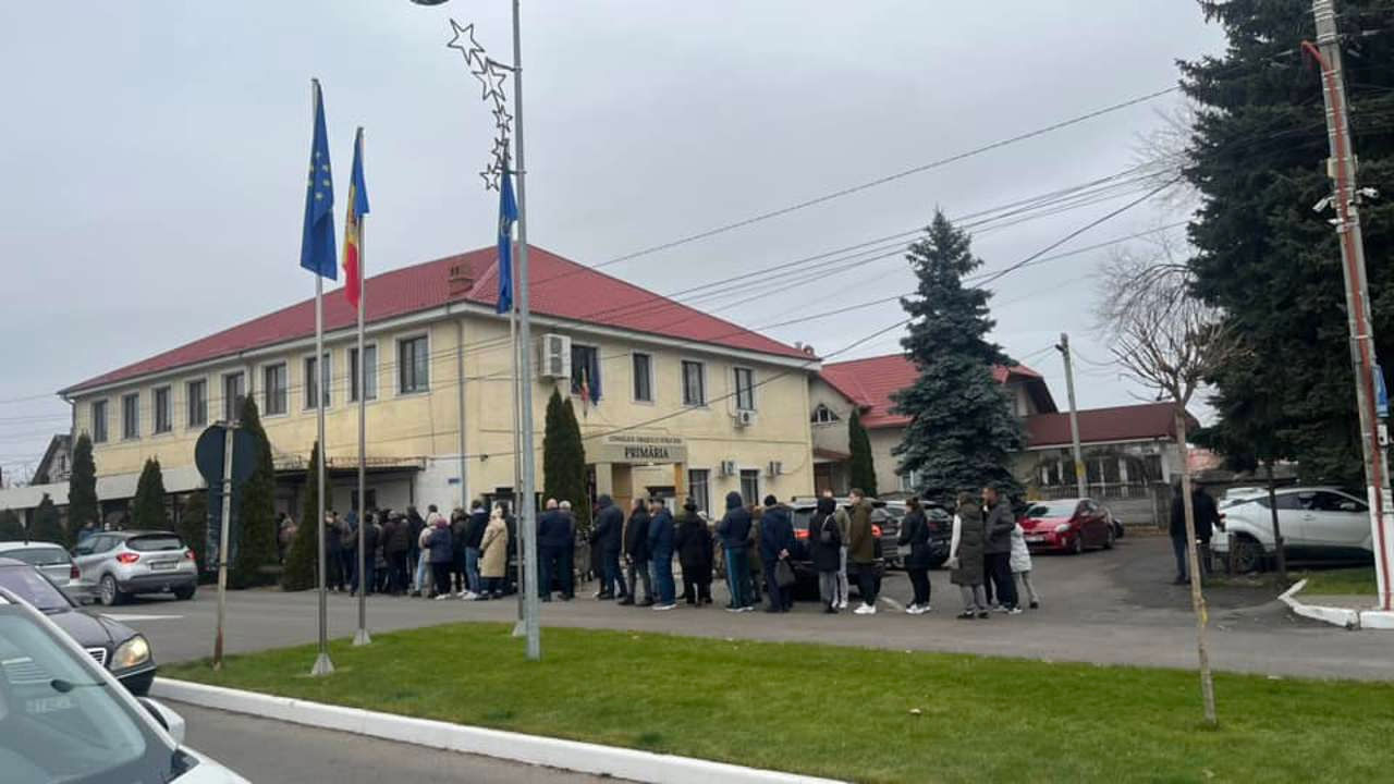 Более 80 тысяч граждан Молдовы проголосовали на парламентских выборах в Румынии.