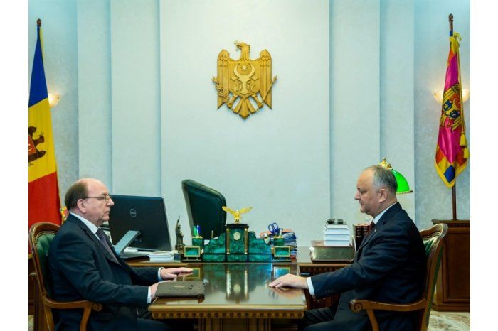 Президент провел встречу с российским послом.
