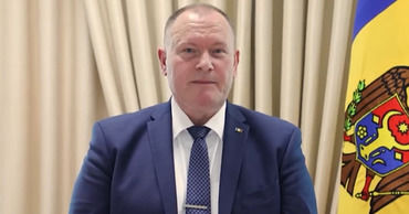 Врио премьер-министра Аурелиу Чокой. 