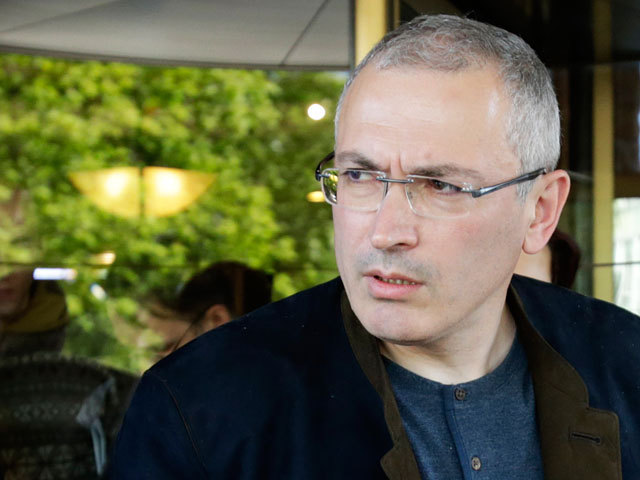 Политику России в вопросе с Украиной определяет лично Путин, и он "подставил миллионы"