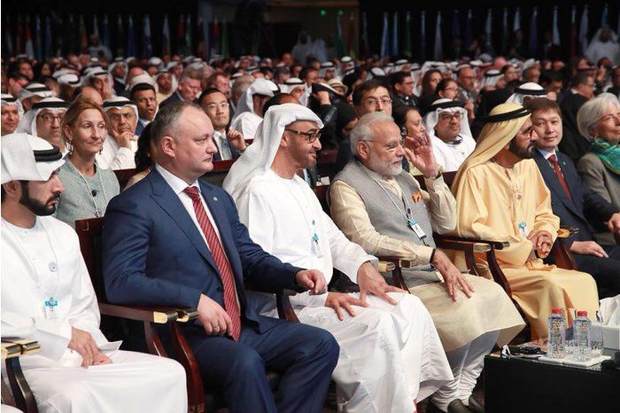 Șeful statului întreprinde o vizită de lucru în Emiratele Arabe Unite.
