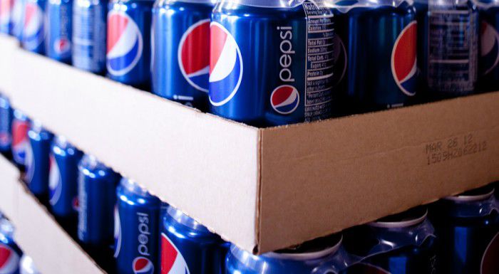 „Pepsi” și „smartphone” sunt două cuvinte pe care rareori le găsești în aceeași propoziție. Foto: playtech.ro