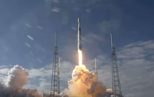 SpaceX вывела на орбиту еще 60 спутников и потеряла ступень ракеты.