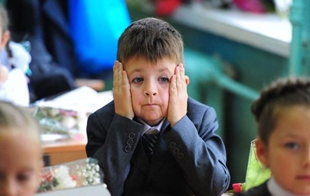 Рада Украины вернула 12-летнее обучение в школе.