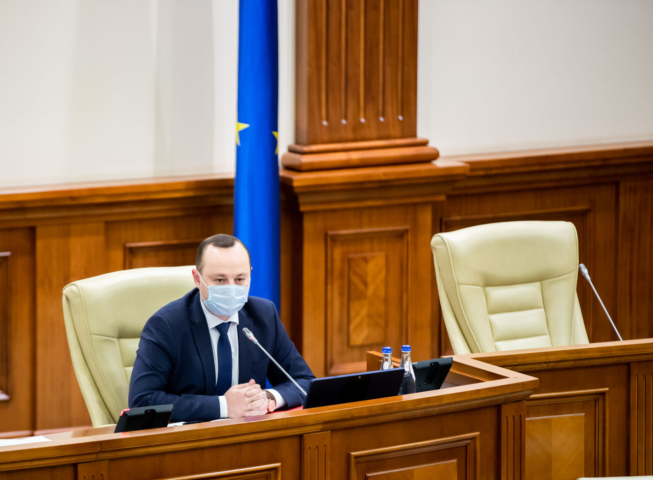 Влад Батрынча: В парламенте ищут козла отпущения.