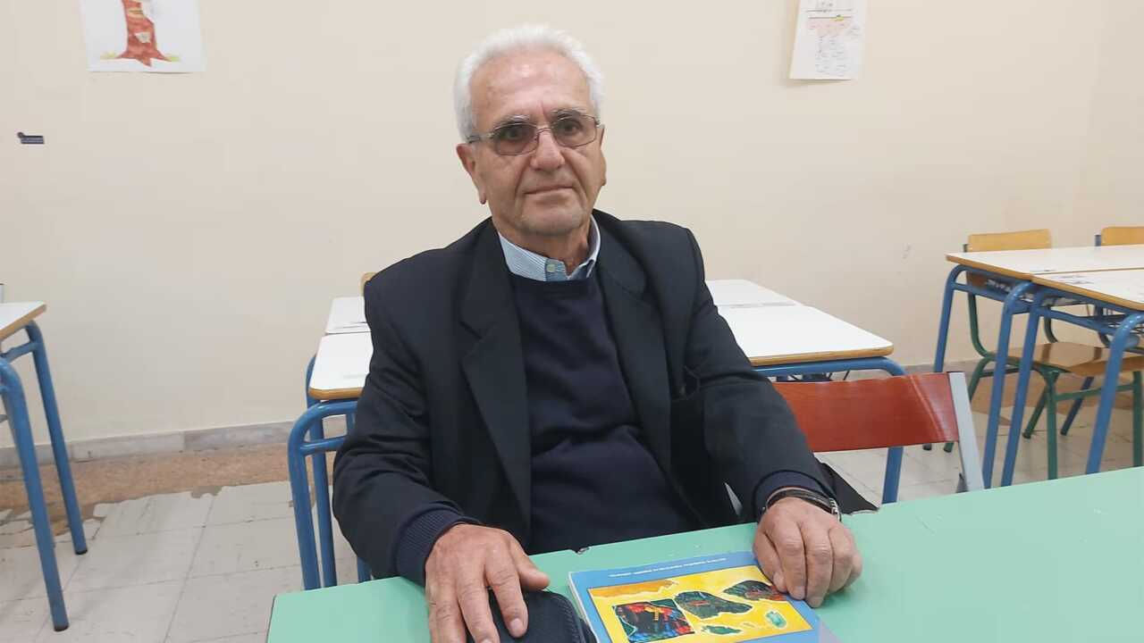 Un bărbat din Grecia de 80 de ani s-a întors la școală și a devenit cel mai bun elev.