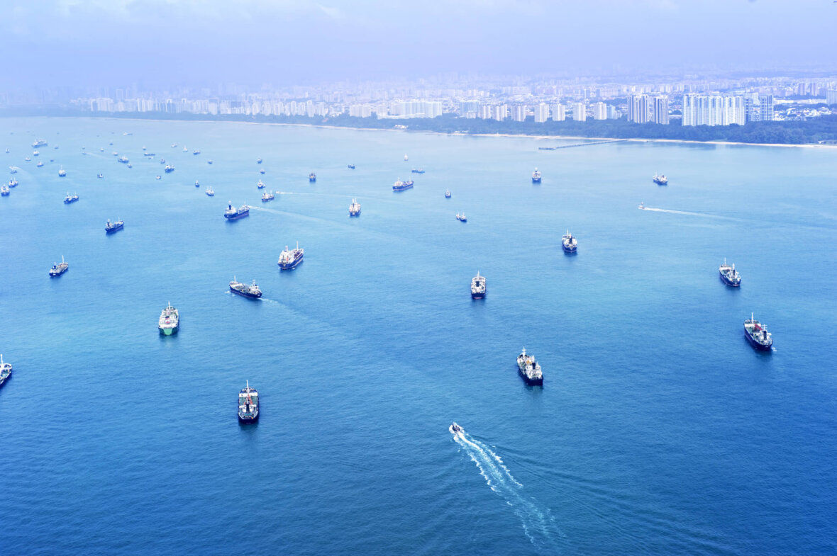Bloomberg: Из-за войны в Европе заканчивается судовое топливо.