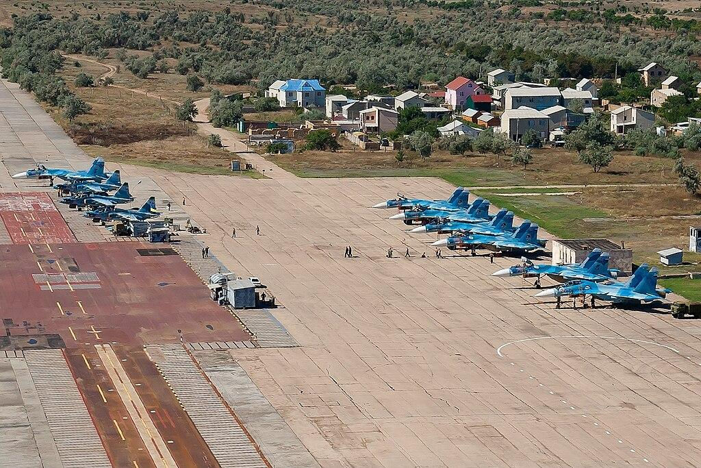 Украина подтвердила удар "Нептунами" по военному аэродрому «Саки» в Крыму.
