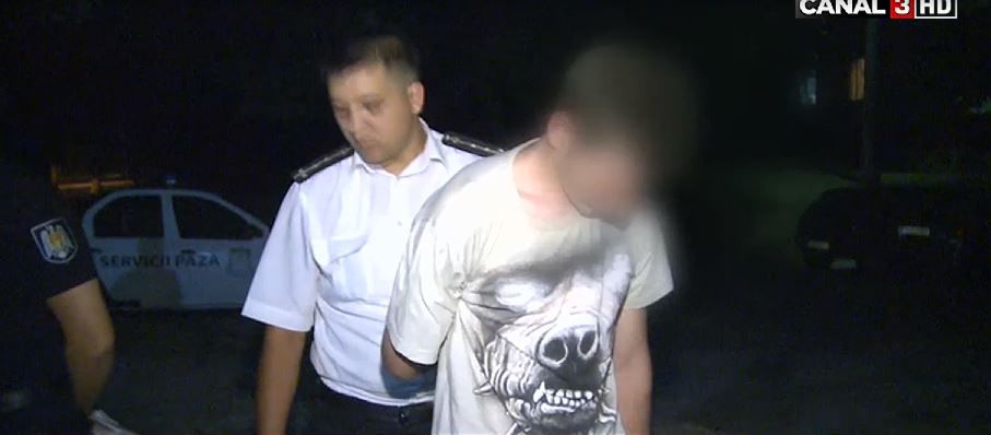Один из задержанных отказался комментировать ситуацию.