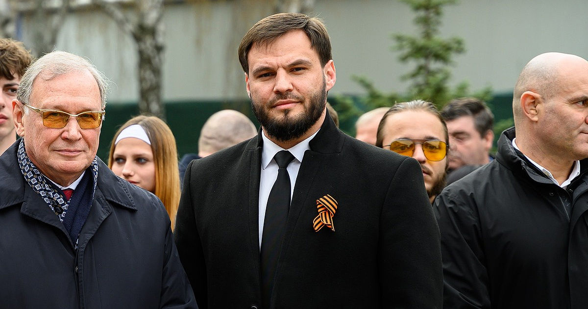 Un consilier municipal din Bălți, amendat pentru purtarea panglicii Sfântul Gheorghe.