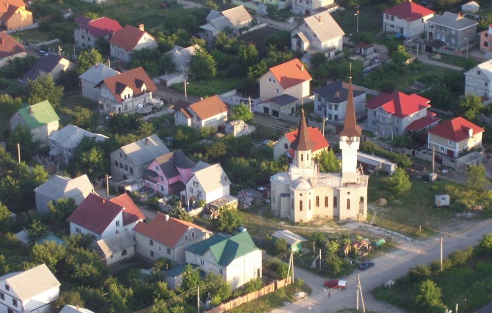 В целях облегчения доступа жителей пригорода в столицу будет запущена линия общественного транспорта. Фото: ro.wikipedia.org.