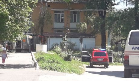 Incendiu la Stăuceni: Acoperișul unei grădinițe, cuprins de flăcări