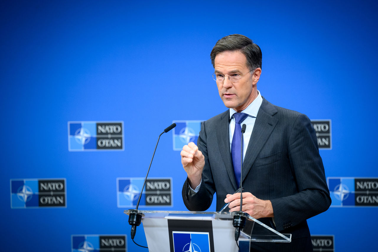 Rutte: SUA continuă să ajute Ucraina cu informații și arme prin Europa.