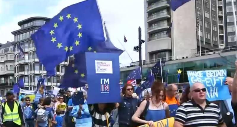 Efectele Brexitului: 1 milion de lucrători ar putea părăsi Regatul Unit