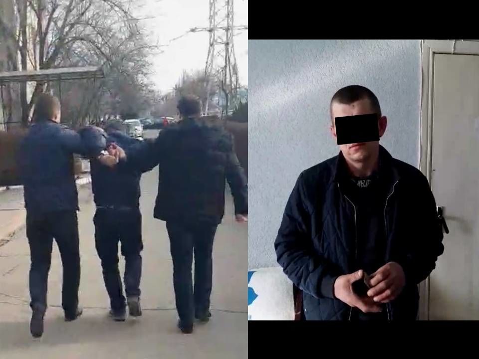 Полиция задержала мужчину, ограбившего женщину, на детской площадке.