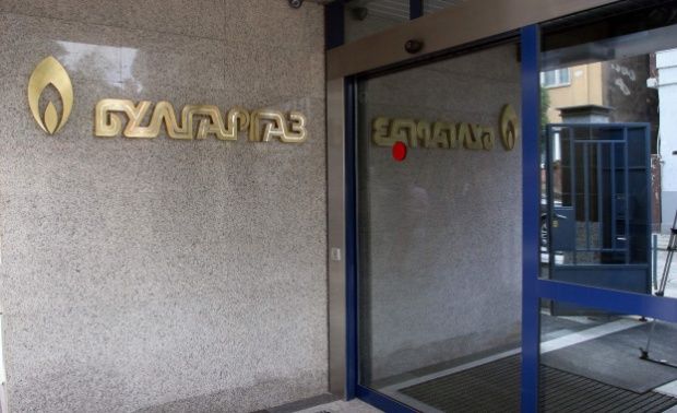 По данным "Овергаз", "Газпром" прекратил поставки газа с первого января 2016 года.