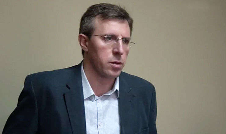 Либерал также возмущен тем, что Сильвия Раду обвиняет ЛП в саботаже.