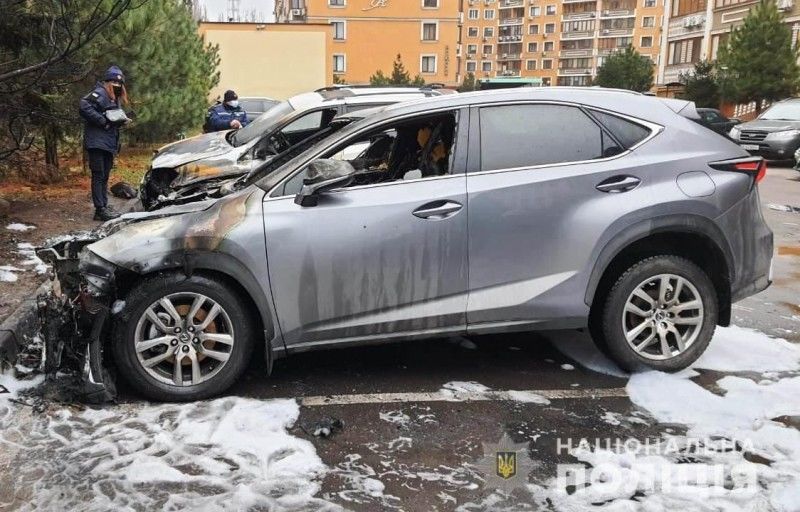 В Одессе поджигают автомобили.