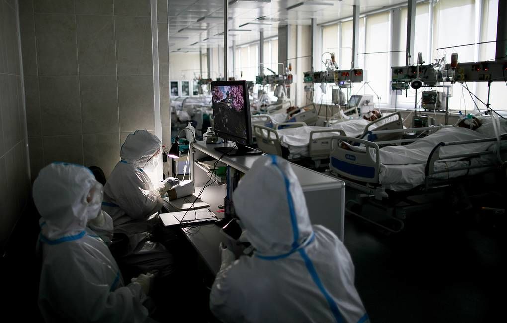 Пекинская форма коронавируса может оказаться заразнее выявленной в Ухане.
