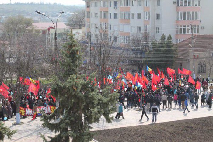 Un marș în care se militează pentru păstrarea statalității Republicii Moldova are loc la Comrat. Foto: Gagauzinfomd via Twitter