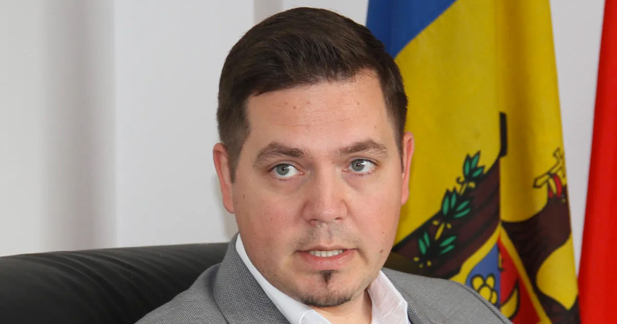 Тудор Ульяновский объявил, что будет участвовать в президентских выборах.