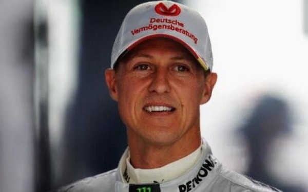 Michael Schumacher se afla intr-o coma indusa medicamentos, in urma unui accident grav suferit la schi, pe 29 decembrie, in Alpii francezi.
