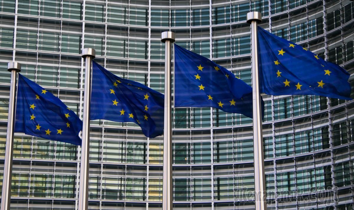 Европейские политические деятели предупреждают об угрозе распада ЕС.