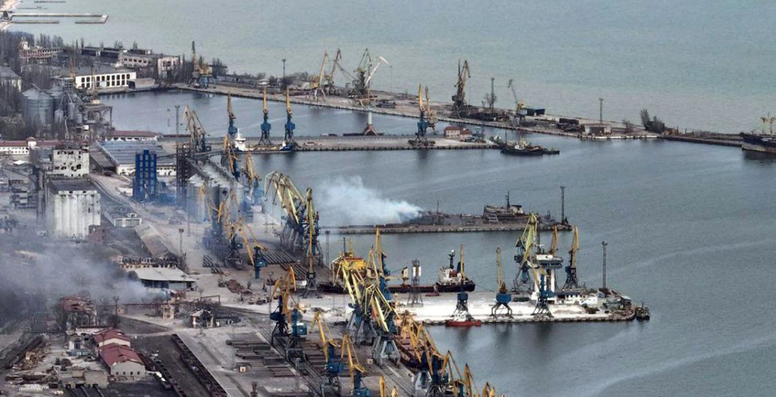 Минобороны России сообщило о возобновлении работы порта Мариуполя.